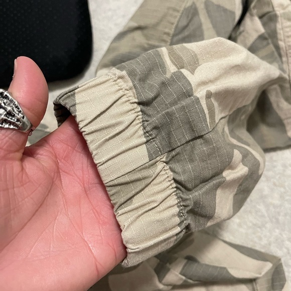 EUC Men’s Size Small CSG (Champs Sports Gear) Military Camouflage Jogger Pants - Picture 9 of 11